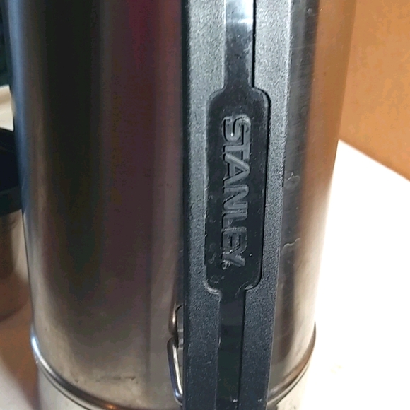 Fabulous Stanley classic large thermos bottle - Picture 4 of 6